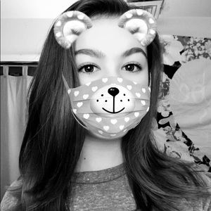 Meet your Posher, Danielle